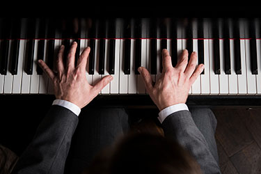 rodney-girvin-piano-hands